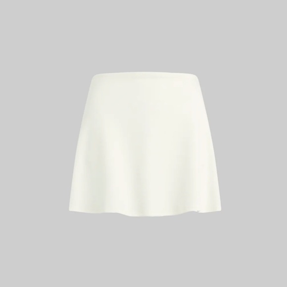 613. LESET Rio Skort Natural White Ponte $200 NWT Medium - Picture 1 of 5
